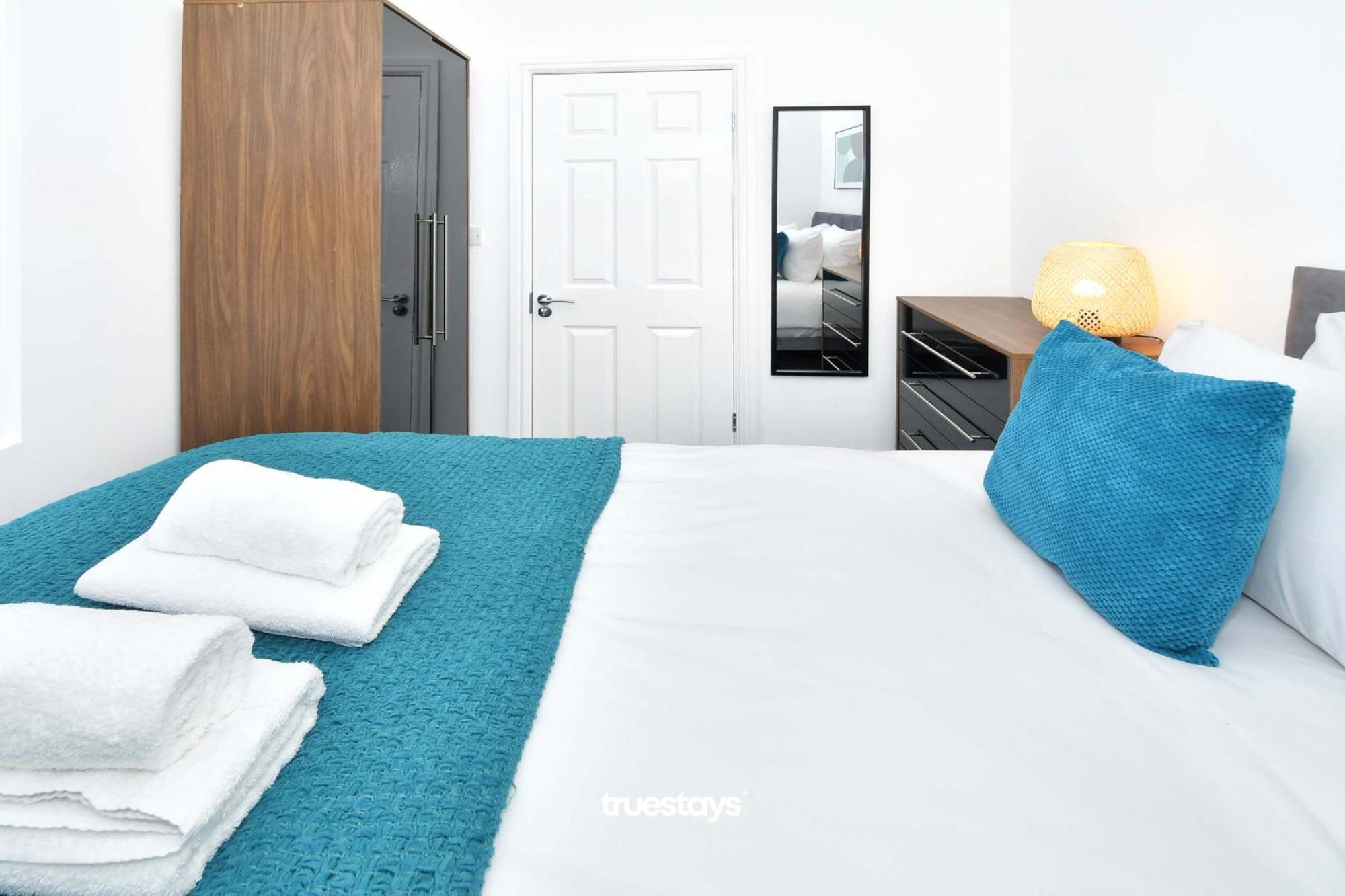 Gilman House By Truestays - 4 Bedroom House In Stoke-On-Trent Etruria Eksteriør bilde