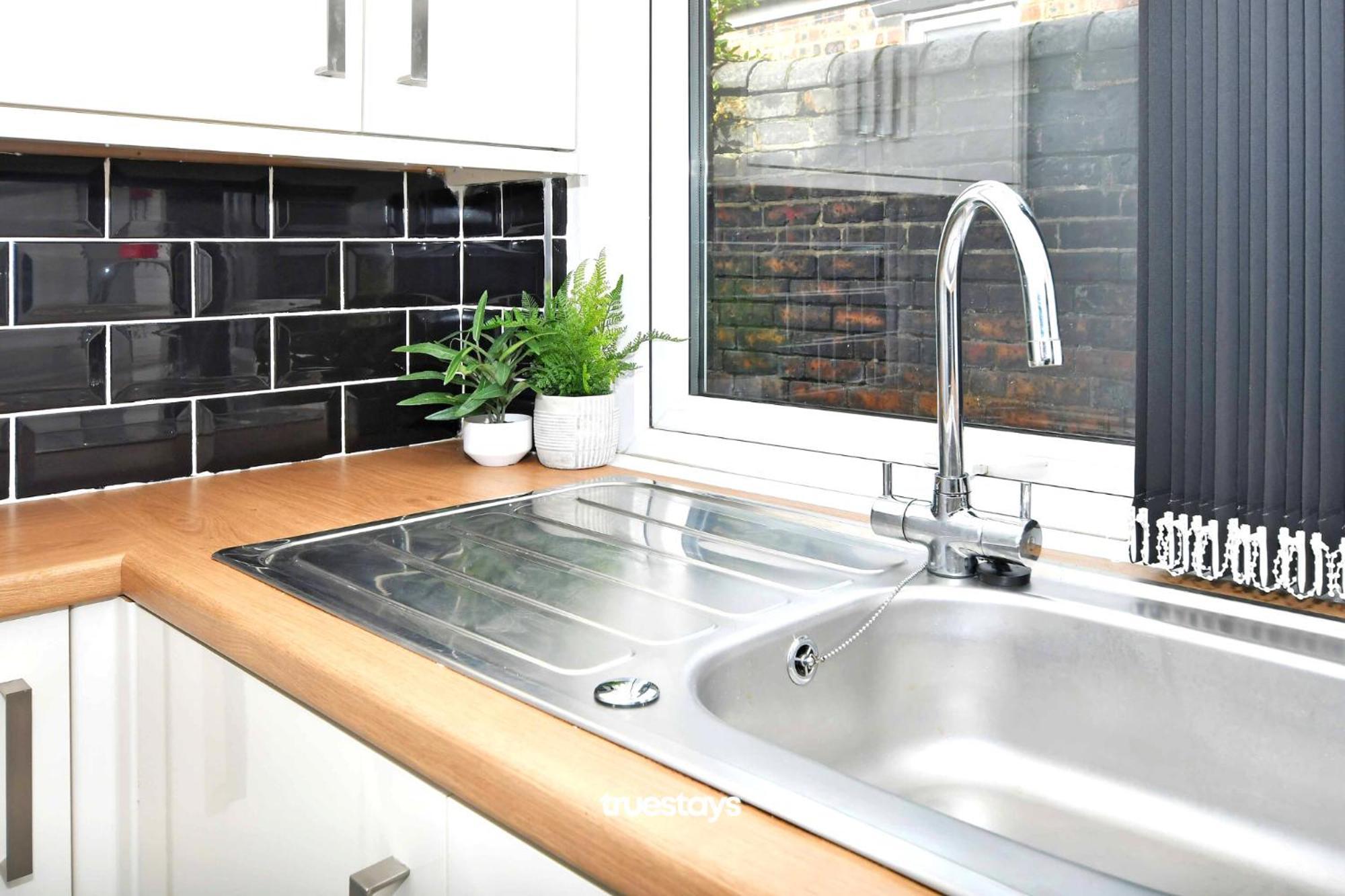 Gilman House By Truestays - 4 Bedroom House In Stoke-On-Trent Etruria Eksteriør bilde